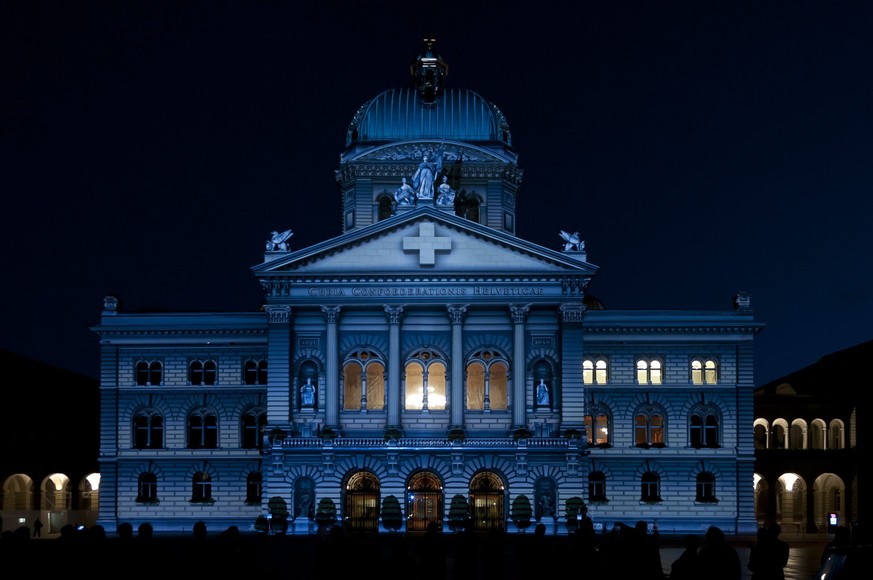 Die Fassade des Bundeshauses wird mit Projektionen bespielt, bei der Hauptprobe des Ton- und Lichtspektakels, am Donnerstag, 13. Oktober 2011. Die Bundeshausfassade wird durch Starlight Events vom 14. ...