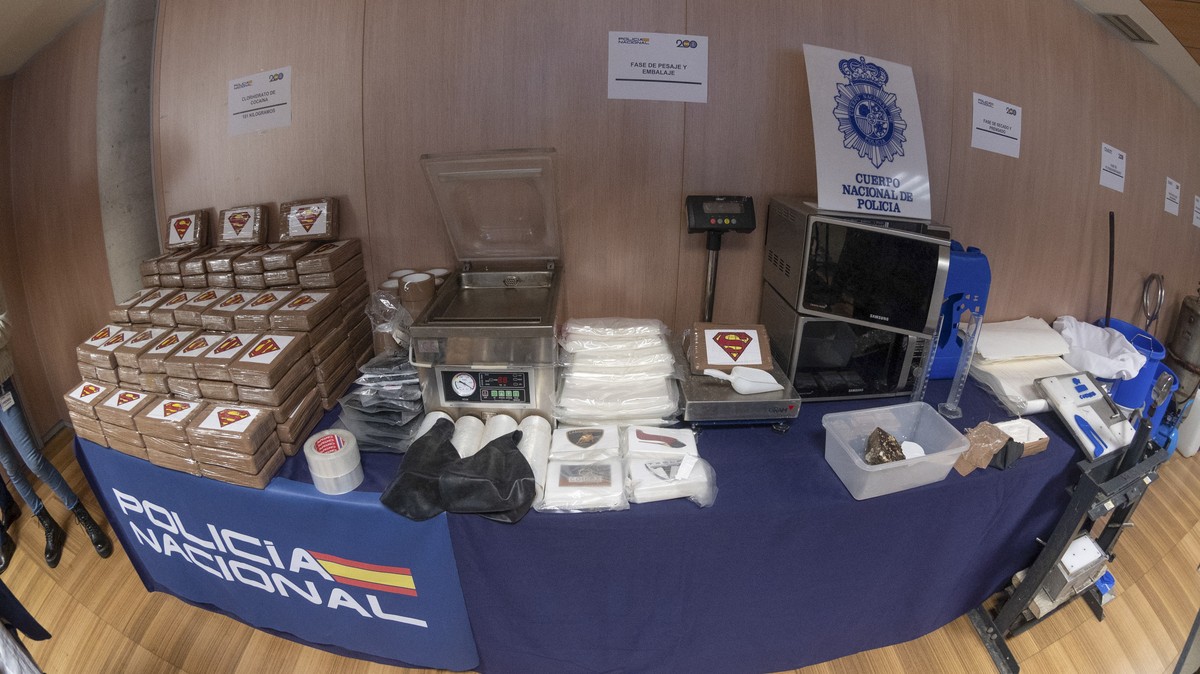 epa10570587 The material seized during an operation carried out by Spain' National Police and Portugal's Judicial Police sits on a table during a press conference in Madrid, Spain, 13 April  ...
