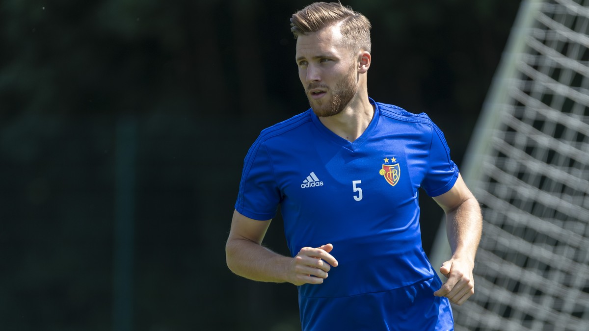 Basels Silvan Widmer waehrend eines Trainings des FC Basel 1893 auf dem Trainingsgelaende St. Jakob in Basel, am Dienstag, 17. Juli 2018. (KEYSTONE/Georgios Kefalas)
