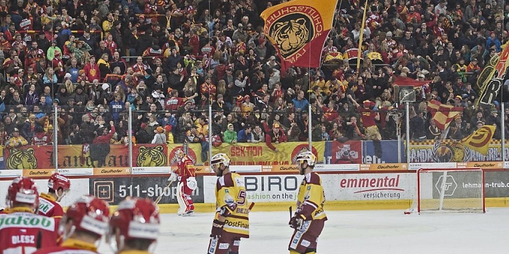 Solche Bilder will man in Langnau wieder sehen: Die ausverkaufte Ilfishalle bei einem Spiel der SCL Tigers gegen Ambri-Piotta im Jahr 2019.
