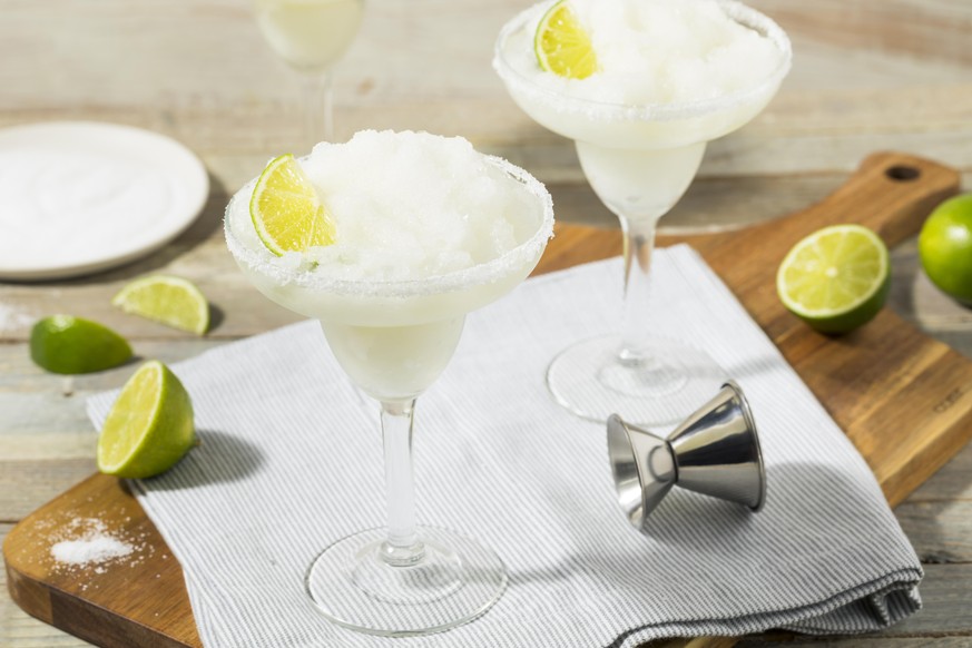 frozen margaritas margarita tequila eis gefroren erdbeer limette drinks cocktails trinken alkohol