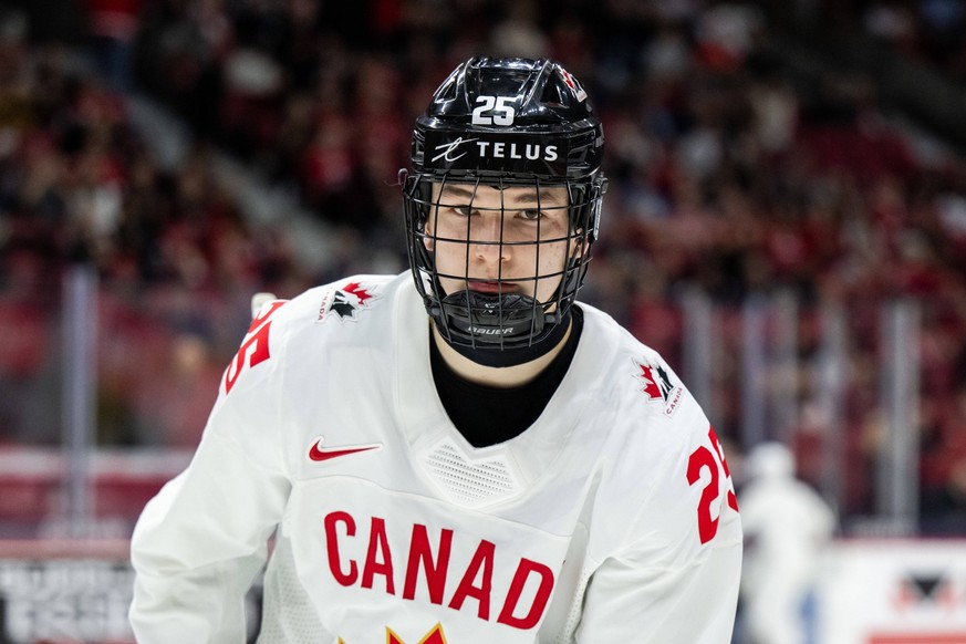 241226 Matthew Schaefer of Canada during the 2025 IIHF World Junior Championship game between Finland and Canada on December 26, 2024 in Ottawa. Photo: Mathias Bergeld / BILDBYRAN / kod MB / MB1026 is ...