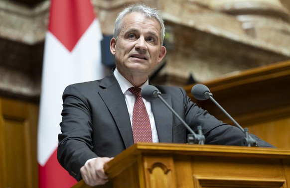 Bundesrat Beat Jans spricht bei der Debatte &quot;20.037 EU-Migrations- und -Asylpakt&quot;, waehrend der Sommersession der Eidgenoessischen Raete, am Donnerstag, 19. Juni 2025 im Nationalrat in Bern. ...