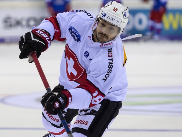 Switzerland&#039;s Inti Pestoni during the warmup prior to the Ice Hockey Deutschland Cup match between Switzerland and Russia at the Koenig Palast stadium in Krefeld, Germany, on Sunday, November 11, ...