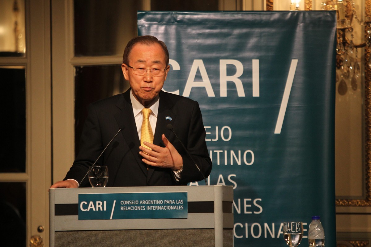 epa05464495 Secretary General of United Nations Ban Ki Moon speaks during a meeting of the Argentine Council for International Relations (CARI) in Buenos Aires, Argentina, 08 August 2016. CARI is the  ...