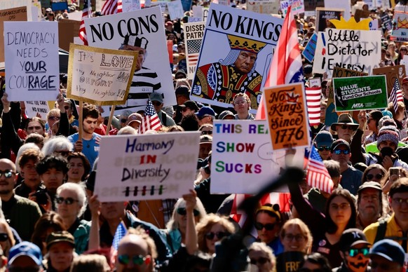 Proteste in Boston, USA gegen Trump am 18. Oktober