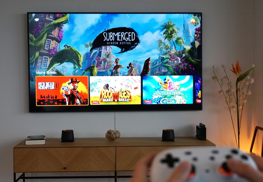 Die Benutzeroberfläche ist schick und übersichtlich. Auf dem TV kann aktuell nur mit dem Stadia Controller gespielt werden.