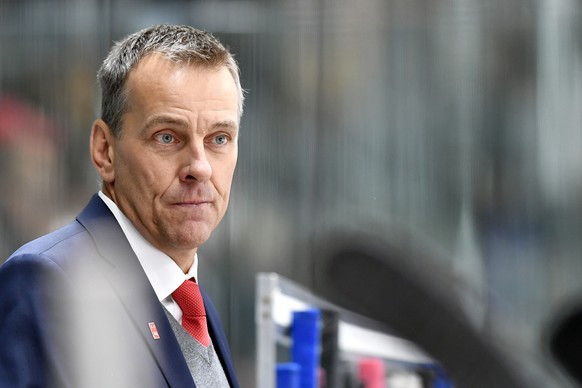Switzerland&#039;s assistant coach Tommy Albelin reacts during the Ice Hockey Deutschland Cup at the Curt-Frenzel-Eisstadion in Augsburg, Germany, Friday, November 4, 2016. (KEYSTONE/Peter Schneider)