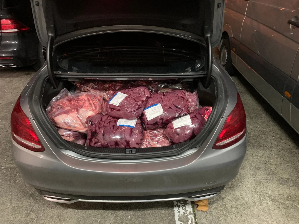 Ein Fahndungserfolg aus dem Jahr 2024: Fleisch im Kofferraum