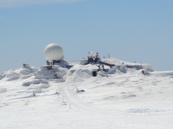 Â«Politiker sind zu verurteilen, nicht die SoldatenÂ» â MilitÃ¤rexperte zum Golan-MassakerÂ 
Ich war zwei Mal auf dem Hermon skitouren 2009 und 2010. Die UN Basis liegt auf dem Gipfel, nicht weit en ...