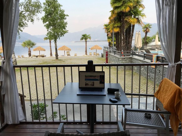 19 Arbeitsplätze, von denen aus du den Rest deines Lebens Home-Office machen würdest
Mein &quot;Home Office&quot; im Tessin im Juni 2019