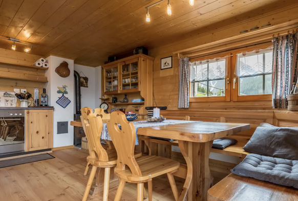 Rauszeit abgelegene Unterkünfte von AirBnB in der Schweiz ruhige Ferienwohnung Ernen VS