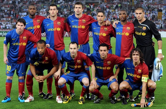 Die Champions-League-Sieger 2009: Messi, Henry, Iniesta, Xavi, Puyol (vordere Reihe v.l.n.r.); Yaya Touré, Busquets, Piqué, Sylvinho, Eto'o, Valdes (hintere Reihe).