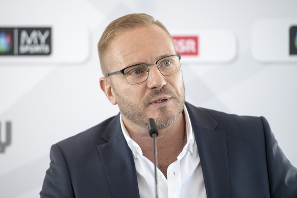 Der Director Officiating von Swiss Ice Hockey Andreas Fischer anlaesslich eines Medientreffs von Swiss Ice Hockey vom Donnerstag, 13. September auf dem MS Cirrus auf dem Vierwaldstaettersee in Luzern. ...