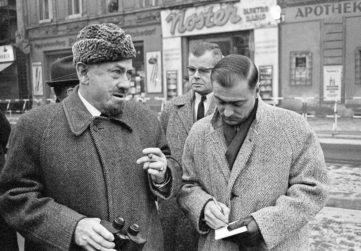 Was Jeremias Gotthelf für die Berner, ist Nobelpreis-Träger John&nbsp;Steinbeck (l.) für Fribourg: ein Dichterfürst.