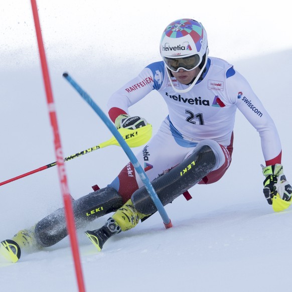 Noel von Gruenigen in Aktion waehrend dem Slalom an den Alpinen Ski Schweizermeisterschaften, am Sonntag, 9. April 2017, in Davos. (KEYSTONE/Gian Ehrenzeller)