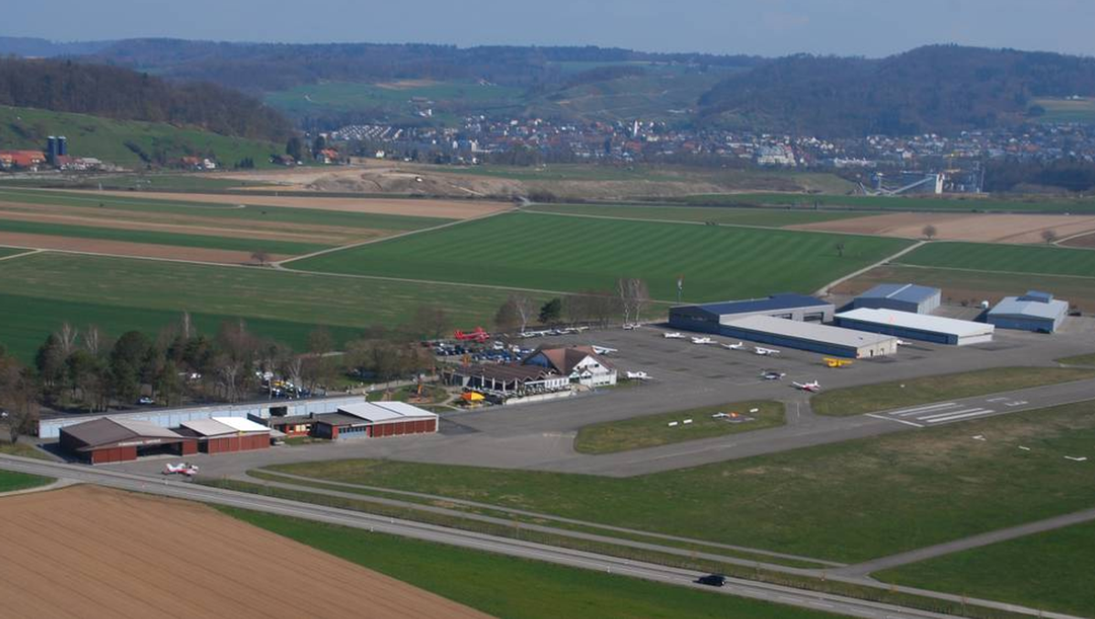 Der Flugplatz Birrfeld.