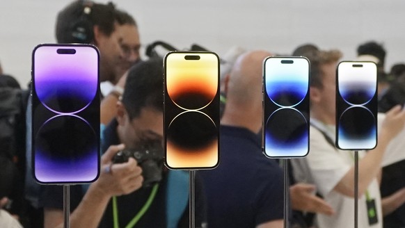 New iPhone 14 Pro models are on display at an Apple event on the campus of Apple&#039;s headquarters in Cupertino, Calif., Wednesday, Sept. 7, 2022. (AP Photo/Jeff Chiu)