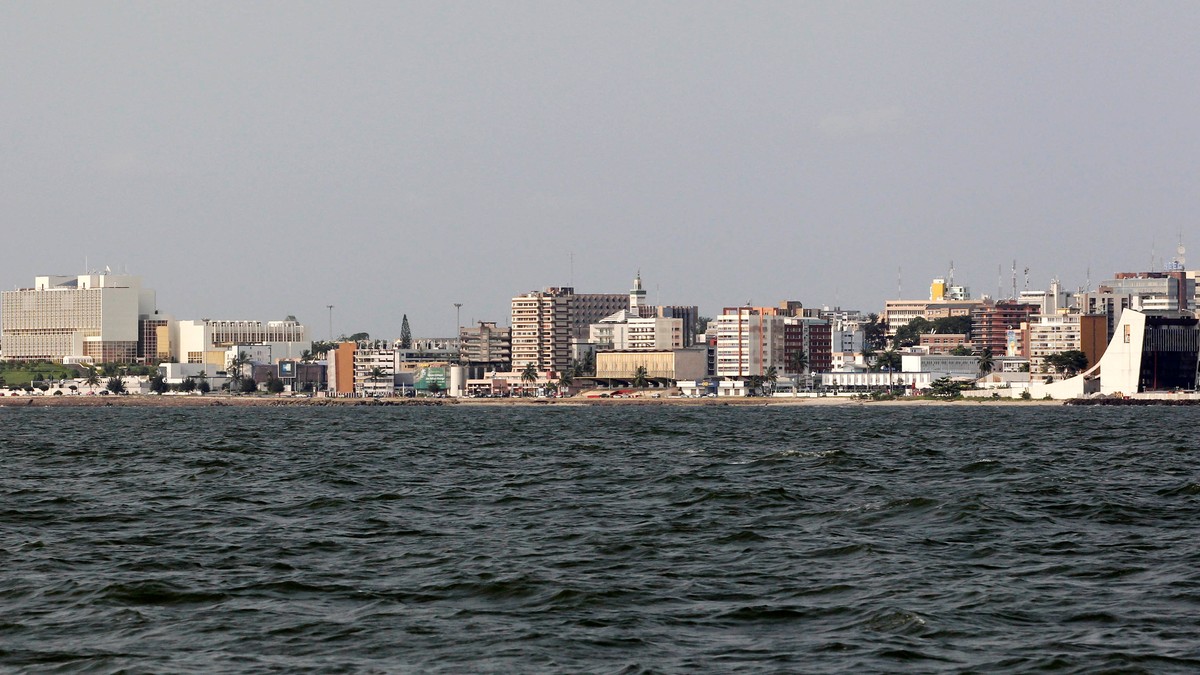 A general view shows the coastline of Gabon's capital Libreville, January 29, 2012. To match Interview AFRICA-ECONOMY/GABONÊ REUTERS/Thomas Mukoya/File Photo