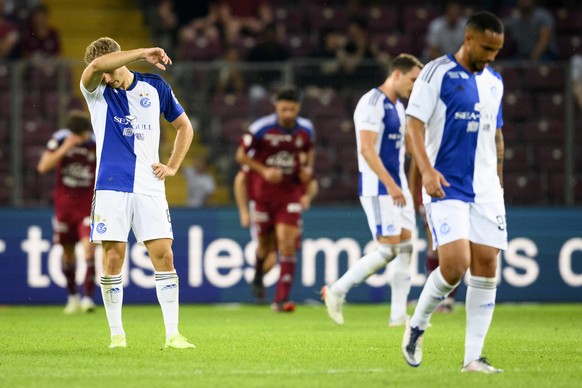 Grasshopper&#039;s midfielder Giotto Morandi, left, looks desapointed during the Super League soccer match of Swiss Championship between Servette FC and Grasshopper Club Zuerich, at the Stade de Genev ...