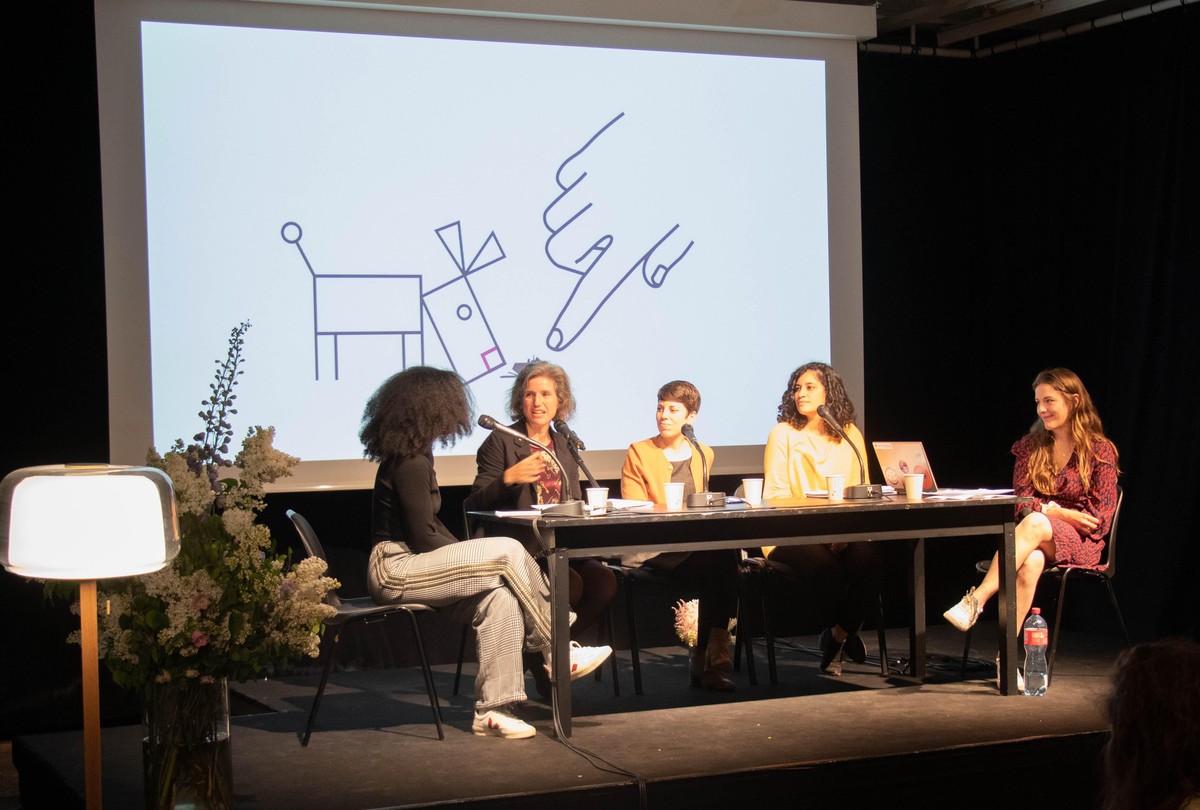 Maya Hertig, Lisa Mazzone, Meriam Mastour et Morgane Bonvallat à l'occasion de l'inauguration de la plateforme à Genève le 28 avril 2022.