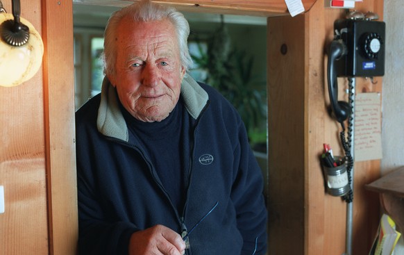 Heinrich Pestalozzi 2002 in seinem Bauernhaus im Toggenburg.