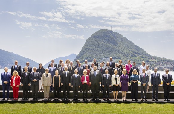 epa10052168 Swiss President of the National Council Irene Kaelin (6-L), Ukrainian Prime Minister Denys Shmyhal (7-L), Swiss President and Minister of Foreign Affairs Ignazio Cassis (8-L), Ursula Von d ...
