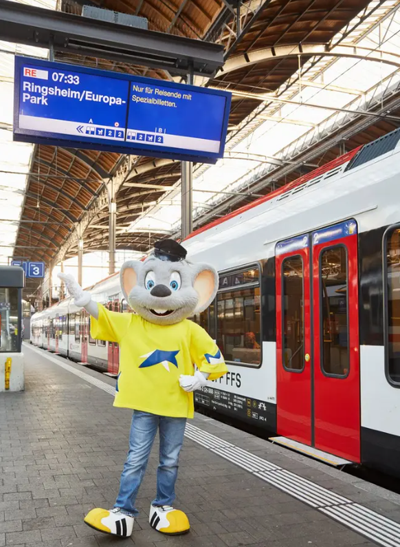 Seit 2024 fahren Züge der SBB von Basel zum Europapark. Nun wird das Angebot ausgeweitet zur Freude des Maskottchens Ed Euromaus.