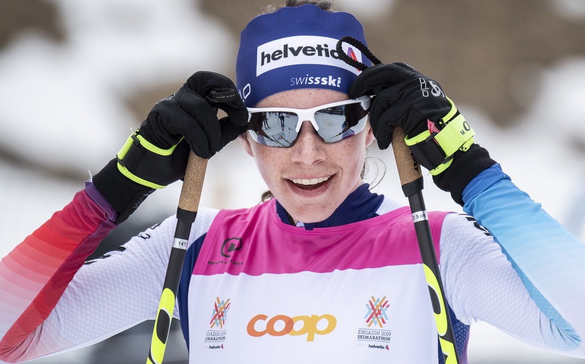 epa07426528 Switzerland's Nathalie von Siebenthal celebrates winning the 51st annual Engadin skiing marathon in St. Moritz, Switzerland, 10 March 2019. EPA/ENNIO LEANZA