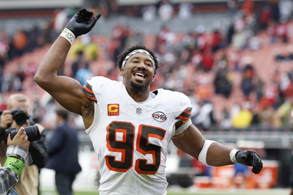 Cleveland Browns defensive end Myles Garrett (95) celebrates as he leaves the field after an NFL football game against the San Francisco 49ers Sunday, Oct. 15, 2023, in Cleveland. (AP Photo/Ron Schwan ...