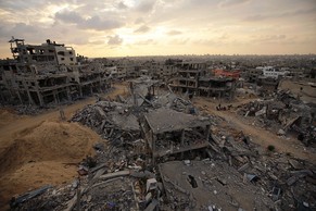 Blick auf zerstörte Häuser in&nbsp;Al-Sha-af im Osten des Gazastreifens