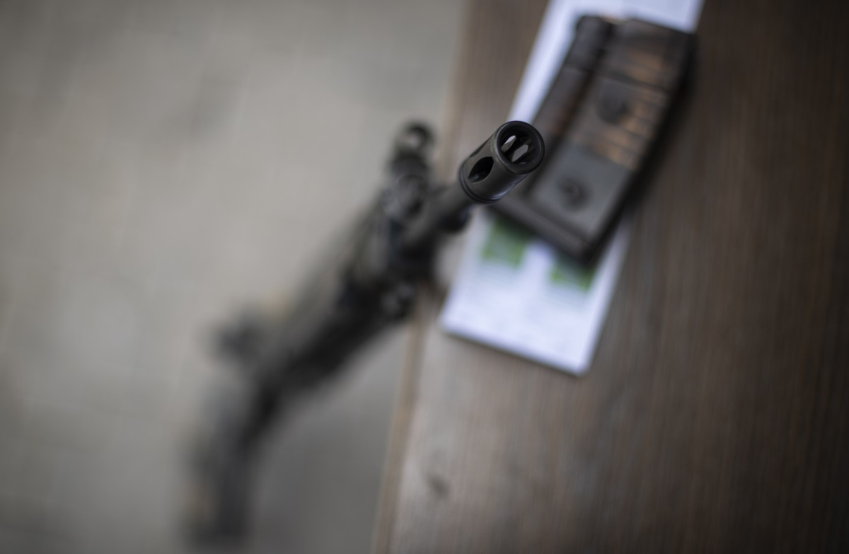 Ein Sturmgewehr 90 mit 20er Magazin beim "Wybergschiessen" des Quintner Militaerschuetzenvereins, am Samstag, 18. Mai 2019, in Quinten. In der Schweiz wird morgen Sonntag ueber eine Anpassun ...