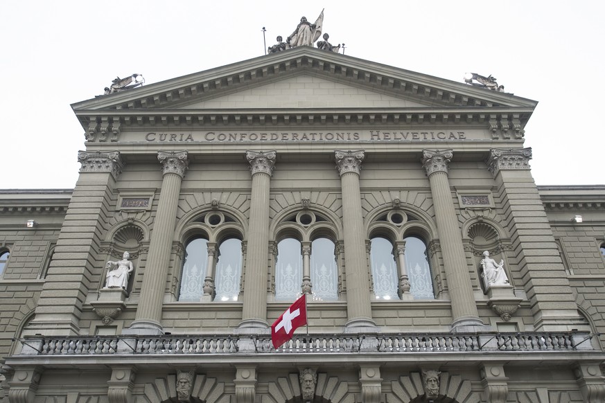 Sicht auf das Bundeshaus mit dem dahinterliegenden Staenderatssaal, an der Wintersession der Eidgenoessischen Raete, am Mittwoch, 30. November 2016, in Bern. Die kleine Kammer debattiert zum Auslaende ...
