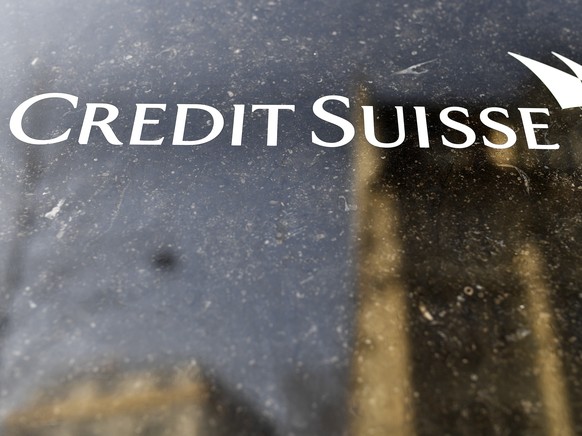 ARCHIVBILD ZU DEN QUARTALSZAHLEN BEI DER CREDIT SUISSE --- Credit Suisse Logo am Hauptsitz am Zuercher Paradeplatz am Dienstag, 14. Februar 2017. Die Grossbank faehrt 2016 einen Milliarden-Verlust ein ...