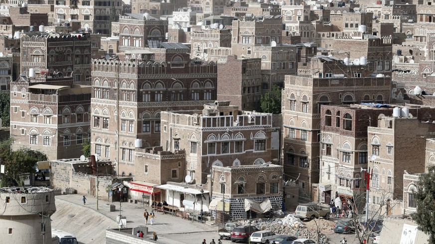 epa10014576 A general view shows UNESCO-listed buildings in the old city of Sana&#039;a, Yemen, 03 June 2022 (issued 15 June 2022). Dozens of workers, architects and senior master builders are engaged ...