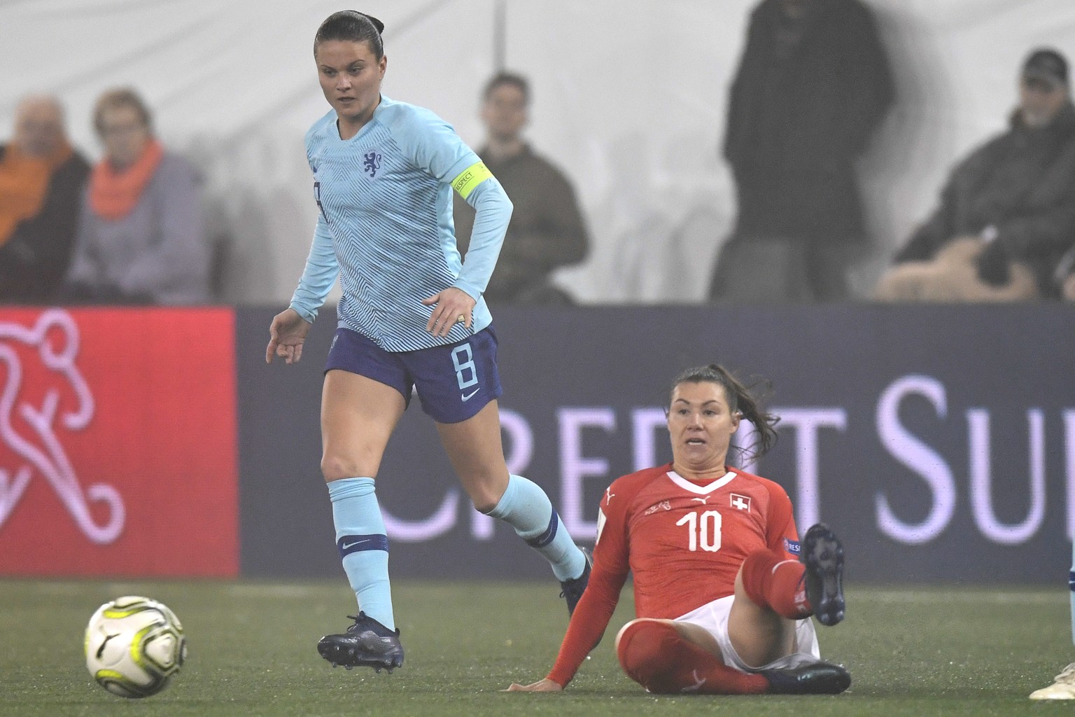 Swiss Ramona Bachmann, right, against Netherland&#039;s Sherida Spitse, left, during the 2019 FIFA Women&#039;s World Cup play-off final match between Switzerland and Netherlands in Schaffhausen, Swit ...