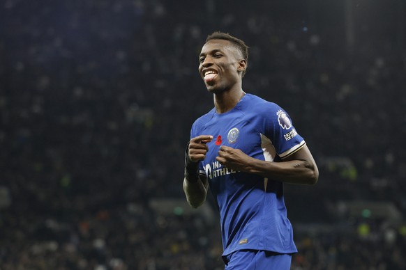 Chelsea&#039;s Nicolas Jackson celebrates after scoring his side&#039;s fourth goal during the English Premier League soccer match between Tottenham Hotspur and Chelsea, at Tottenham Hotspur Stadium,  ...