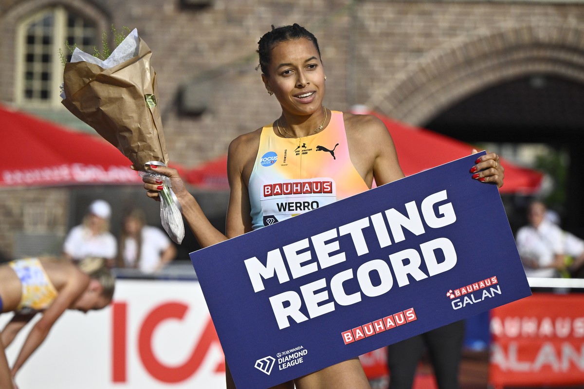 KEYPIX - epa13022754 Audrey Werro of Switzerland poses after winning the women's 800m at the Diamond League athletics meeting in Stockholm, Sweden, 07 June 2026. (KEYSTONE/EPA/Christine Olsson) S ...