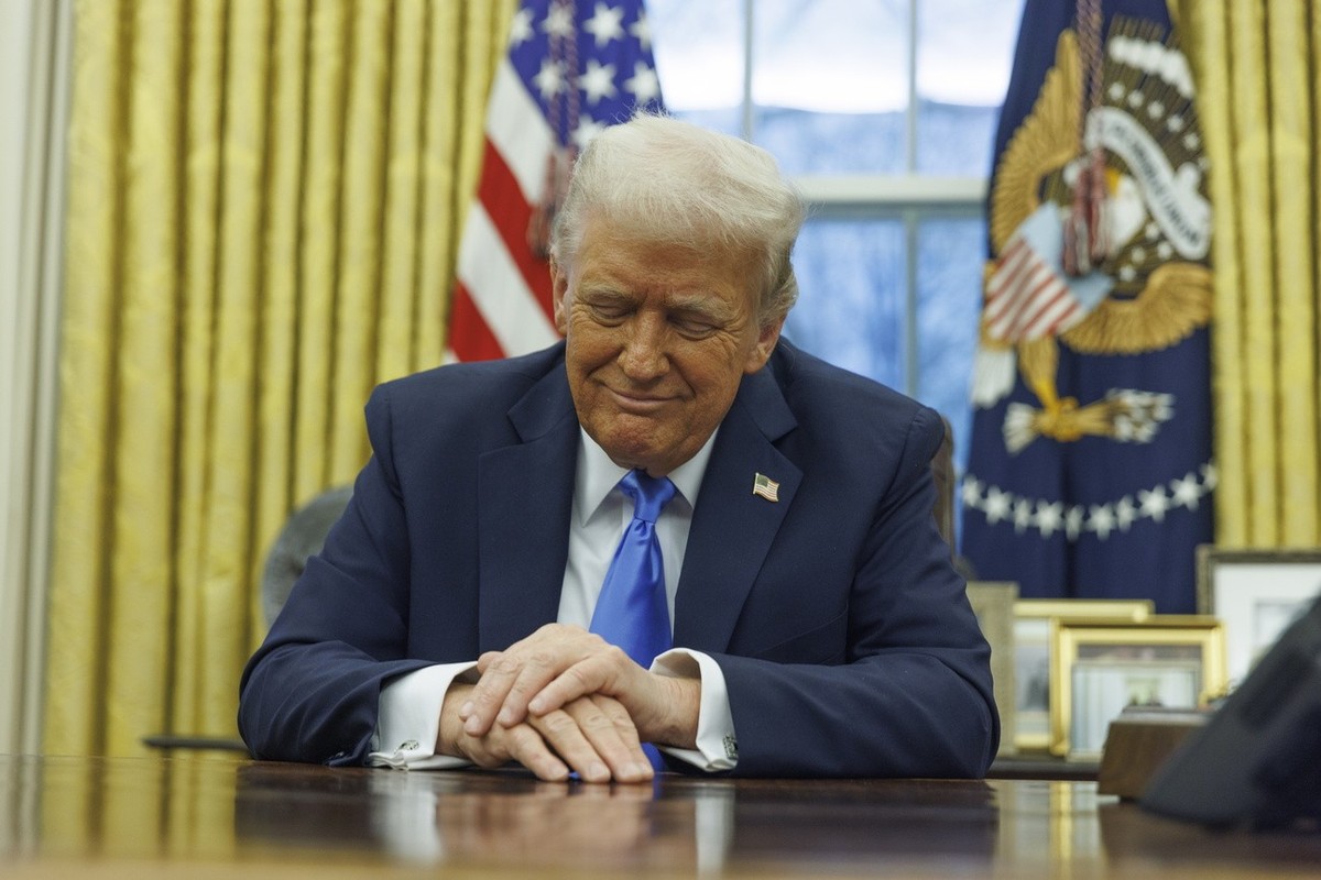 epa11889311 US President Donald J. Trump gives remarks to the media in the Oval Office of the White House, as he meets with US entrepreneur and U.S. special government employee Elon Musk, in Washingto ...