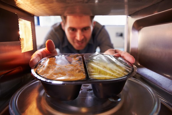 Der Faule beim «Kochen».