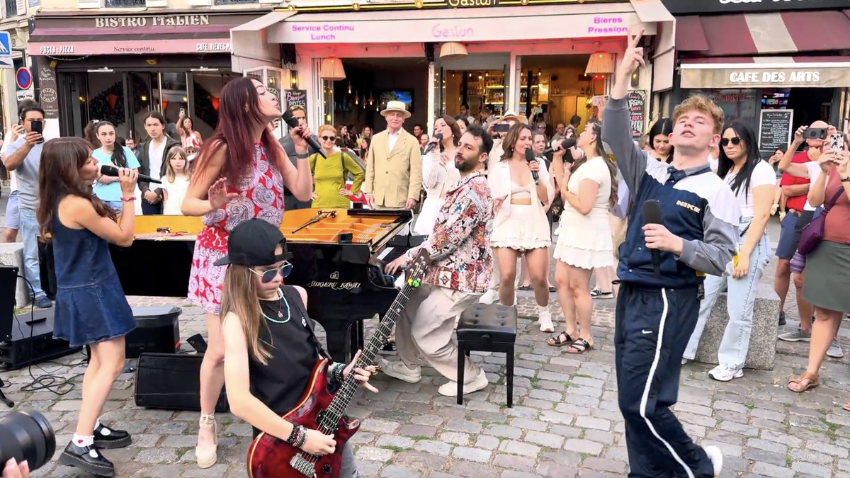 Bohemian Rhapsody»-Flashmob in Paris geht auf Social Media viral