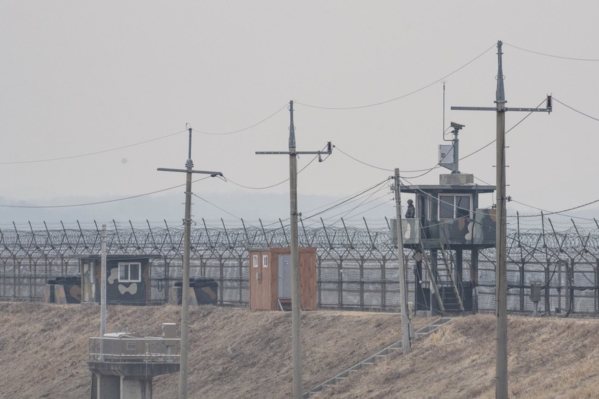 epa06567668 A South Korean border post is seen along the Military Demarcation Line inside the Demilitarized Zone (DMZ), in Gyeonggi-do, South Korea, 27 February 2018. EPA/CHRISTIAN BRUNA