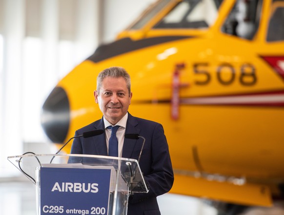 epa09333740 President of Airbus Spain, Alberto Gutierrez delivers a speech during the delivery act of the 200th Airbus C295 airplane in Seville, southern Spain, 09 July 2021. EPA/RAUL CARO