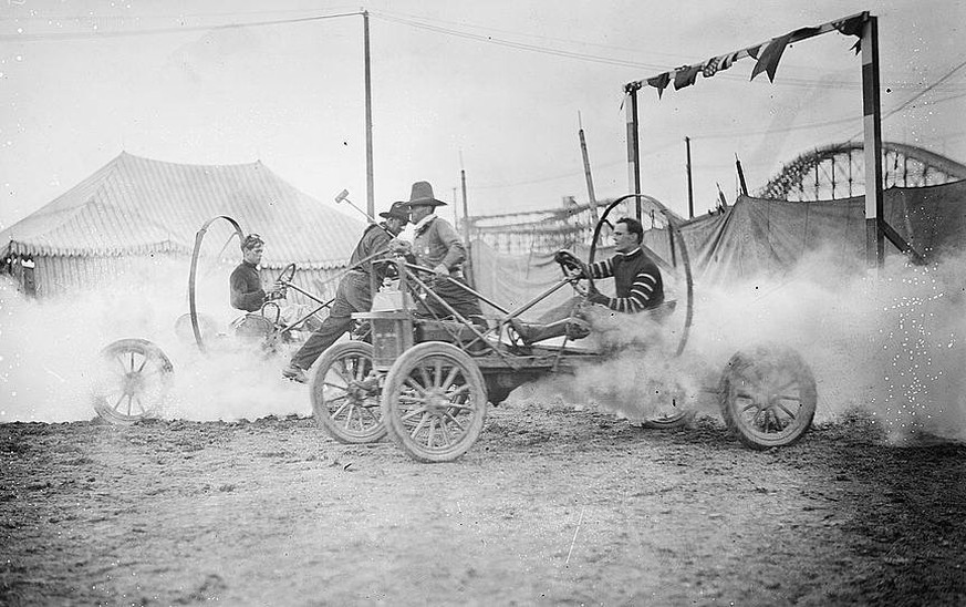 auto polo sport automobil motor 1902 USA history https://en.wikipedia.org/wiki/Auto_polo