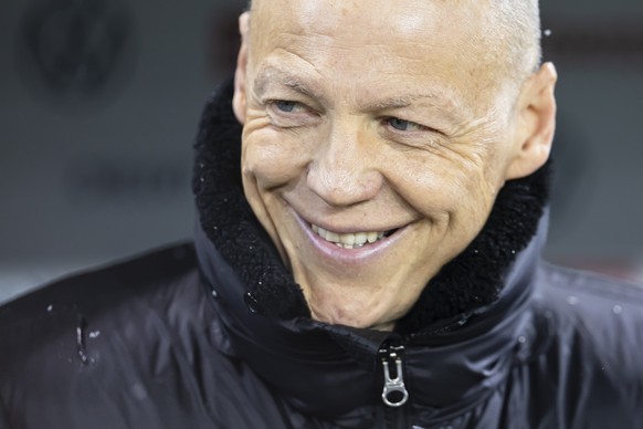 Switzerland&#039;s head coach Reto Gertschen looks on during the UEFA Nations League women&#039;s soccer match between Switzerland and Sweden at Swissporarena stadium in Lucerne, Switzerland on Friday ...