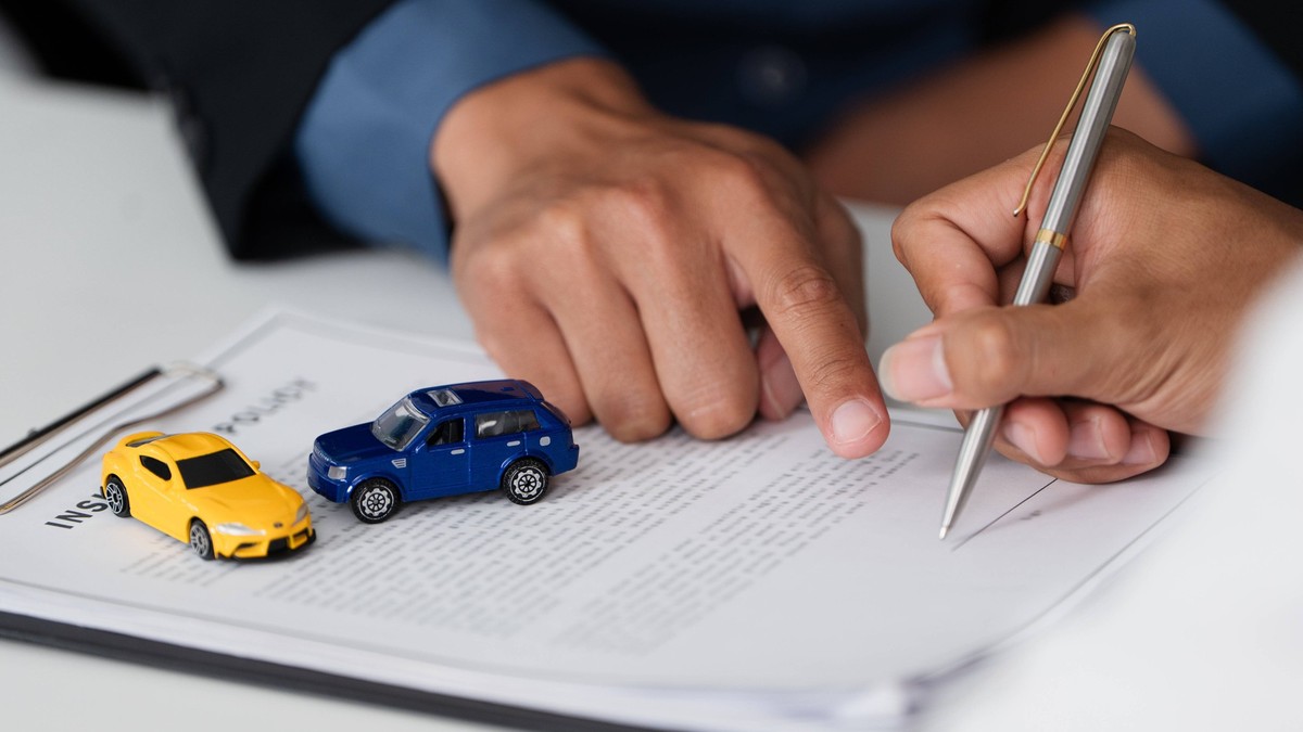 Herkunft-und-Alter-entscheiden-Pr-mien-f-r-Autoversicherungen-variieren-deutlich