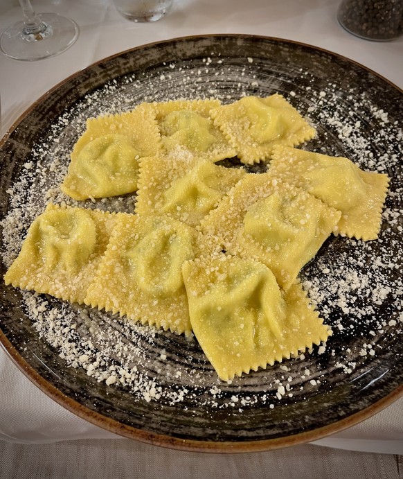 Tortelli d&#039;erbetta – Ristorante La Greppia, Parma.
Essen in Italien 2025.