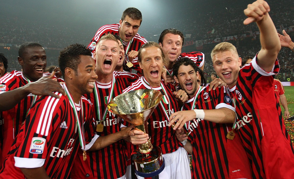 Bildnummer: 07878070 Datum: 14.05.2011 Copyright: imago/Buzzi
L-R: RODNEY STRASSER, ROBINHO, IGNAZIO ABATE, SOKRATIS PAPASTATHOPOULOS, MASSIMO AMBROSINI, ANTONIO CASSANO, ALEXANDRE PATO, ALEXANDER ME ...