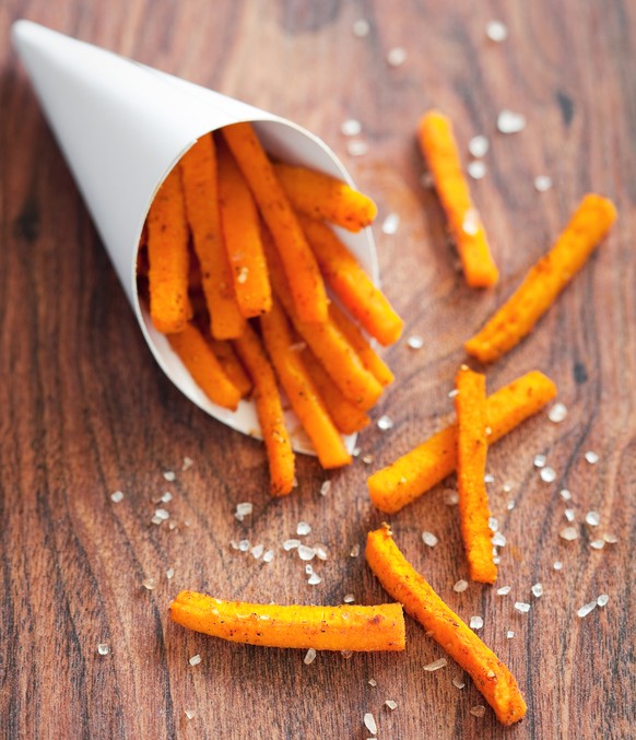 pumpkin fries kürbis frites http://www.countryliving.com/food-drinks/g619/our-best-pumpkin-recipes-1008/