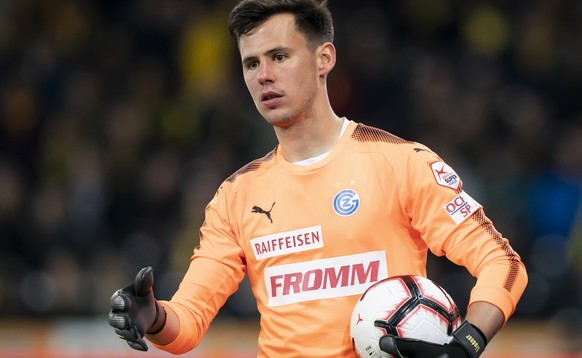 Grasshopper Goalie Heinz Lindner, fotografiert im Fussball Meisterschaftsspiel der Super League zwischen dem BSC Young Boys und dem Grasshopper Club Zuerich, im Stade de Suisse in Bern, am Donnerstag, ...